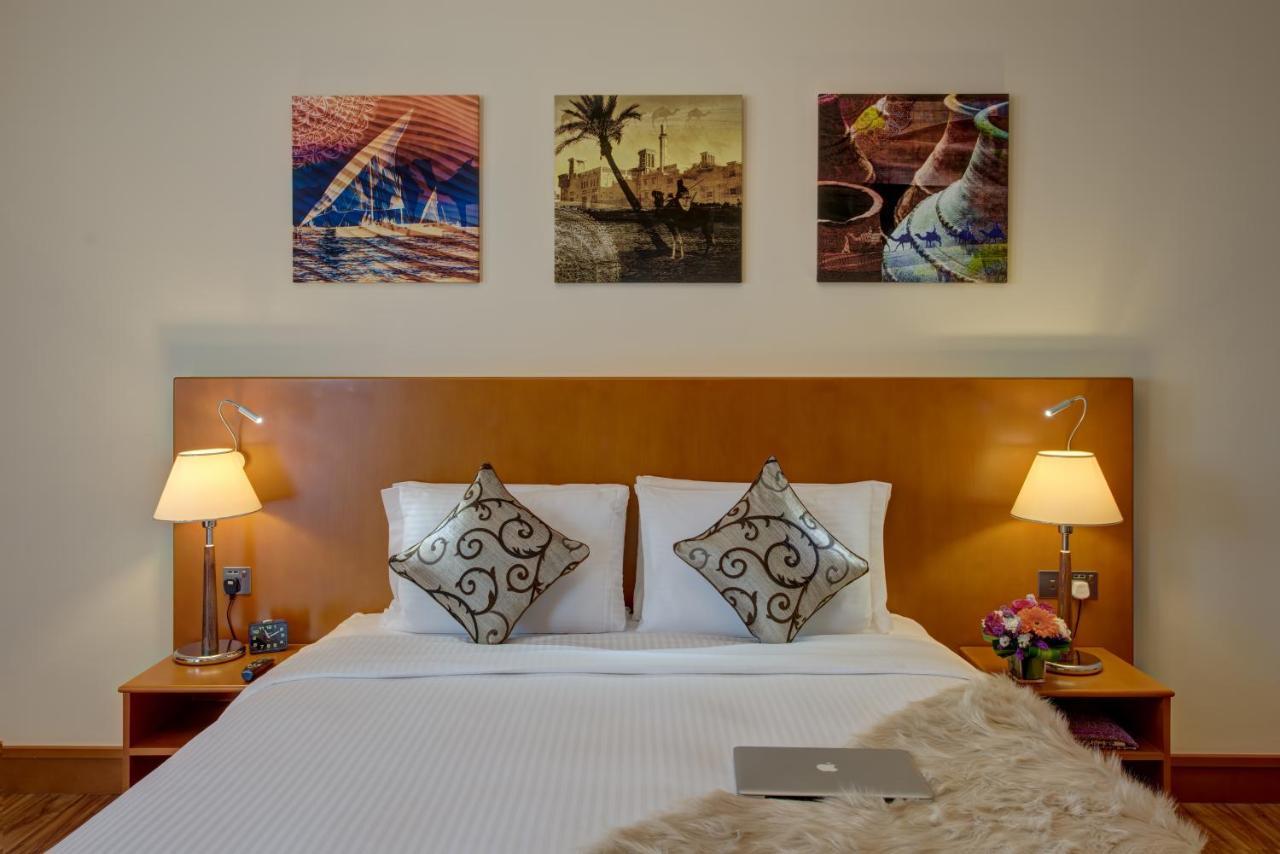 J5 Villas Holiday Homes Barsha Gardens ドバイ エクステリア 写真