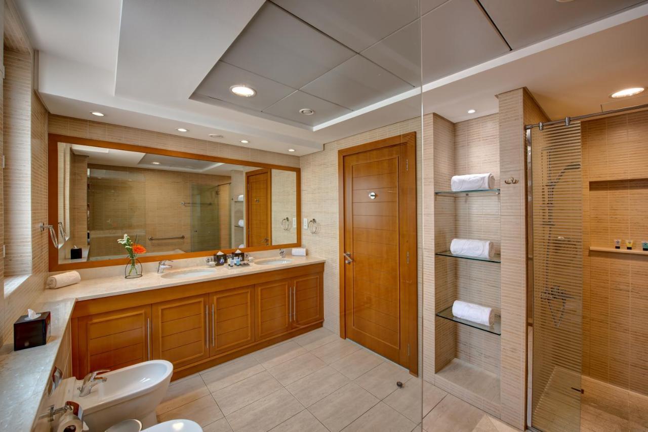 J5 Villas Holiday Homes Barsha Gardens ドバイ エクステリア 写真